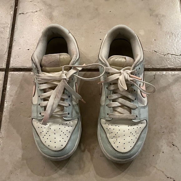 Barley green Nike dunks - Picture 3 of 3